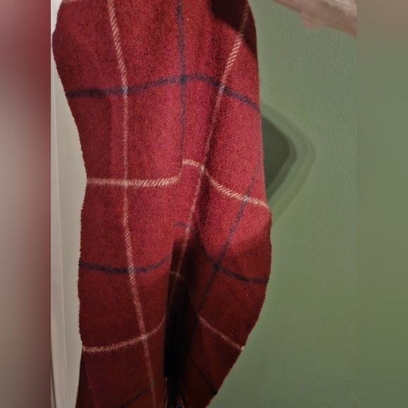 Vintage Nordstrom cashmere scarf - Picture 5 of 5